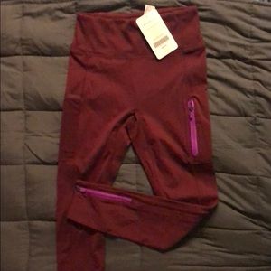 NWT fabletics high waisted legging burgundy-medium
